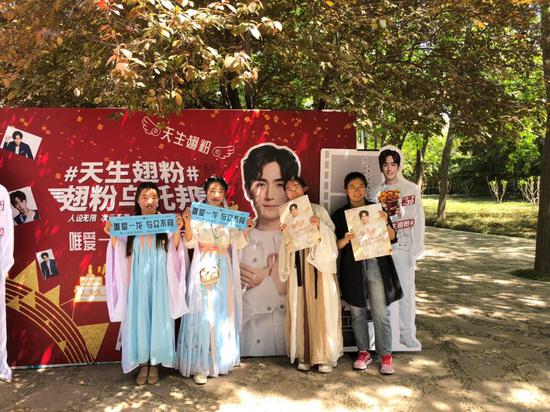 1555555596365332.jpg 3.jpg