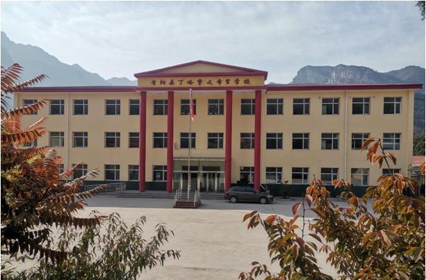 山西省昔陽縣丁峪摯文希望學校新建教學樓全貌 (摯文集團供圖) 點擊進入下一頁